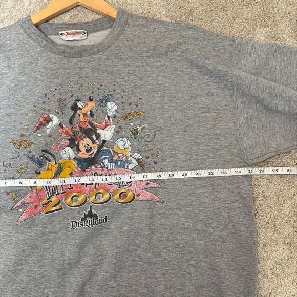 Vintage Y2K Heather Gray Disneyland New Year 2000 Crew Neck Sweatshirt Size L/XL - Picture 6 of 7